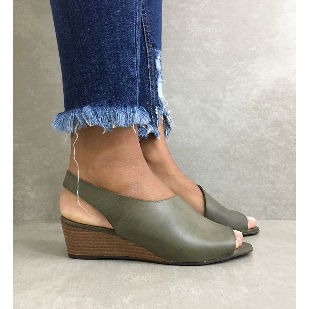 sandalia anabela feminina