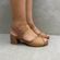 af3906-sandalia-usaflex-salto-medio-camel-vandacalcados3 af3906-sandalia-usaflex-salto-medio-camel-vandacalcados3