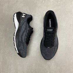 tenis-under-armour-charged-skyline-2-preto-vandacalcados1