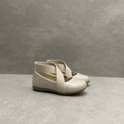 51545-sapatilha-lig-le-elastico-verniz-marfim-vandinha1