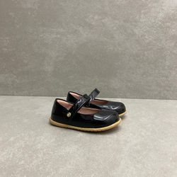 070007-sapatilha-pekilili-boneca-verniz-preto-vandinha2