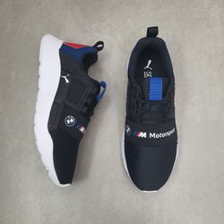 307413-tenis-puma-bmw-mms-wired-cage-preto-azul-vandacalcados1