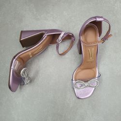 6403410-sandalia-vizzano-salto-bloco-alto-laco-metalizado-rosa-cristal-vandacalcados1