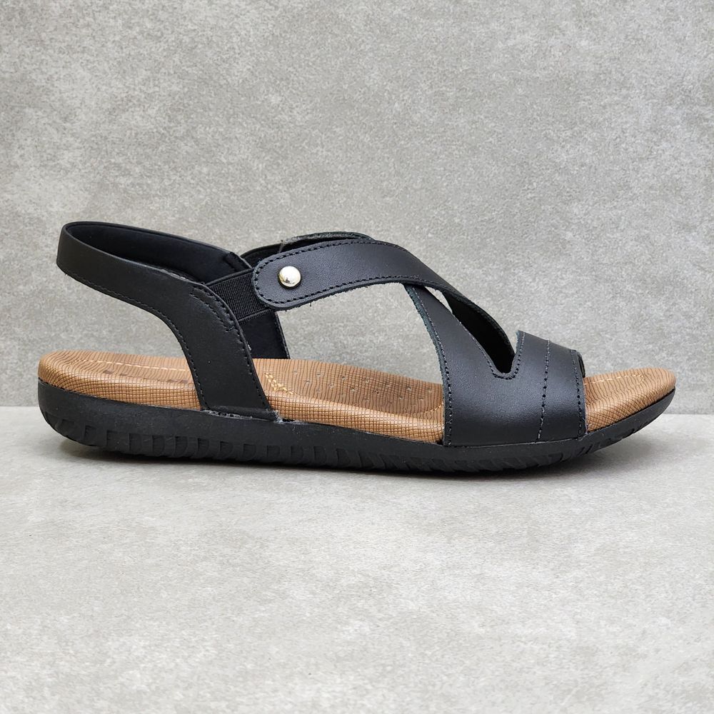 r1804-sandalia-usaflex-calce-facil-em-couro-prata-preto-vandacalcados2