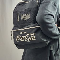 7102100-mochila-coca-cola-shoes-color-trend-preto-vandacalcados5