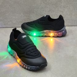 1079071-tenis-bibi-roller-celebration-led-luz-preto-vandinha4