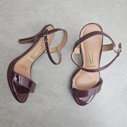 62101019-sandalia-vizzano-feminina-meia-pata-salto-fino-10-verniz-vinho-vandacalcados1