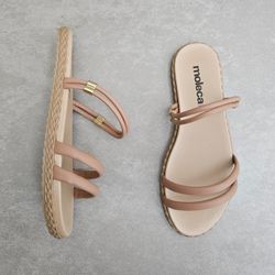 5452130-rasteira-feminina-moleca-comfy-calce-facil-nude-vandacalcados1