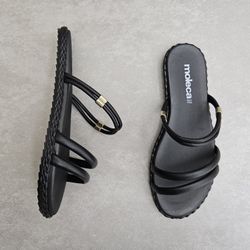 5452130-rasteira-feminina-moleca-comfy-calce-facil-preto-vandacalcados1-min