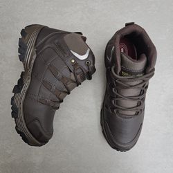 1025-tenis-wonder-adventure-mid-cano-medio-cafe-vandacalcados1