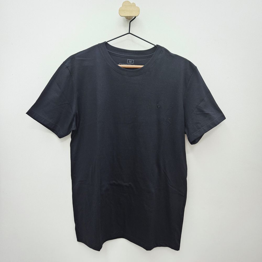 058002-camiseta-casual-basica-dominio-urbano-manga-curta-preto-vandacalcados3
