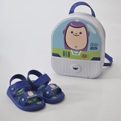 23078-sandalia-infantil-grendene-disney-mochila-buzz-azul-vandinha4