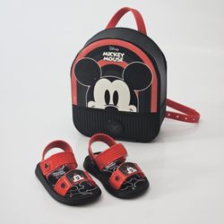 23078-sandalia-infantil-grendene-disney-mochila-mickey-preto-vermelho-vandinha4