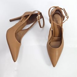 t9430-251-scarpin-bebece-salto-fino-x-fivela-alto-napa-canela-vandacalcados--4-.jpg