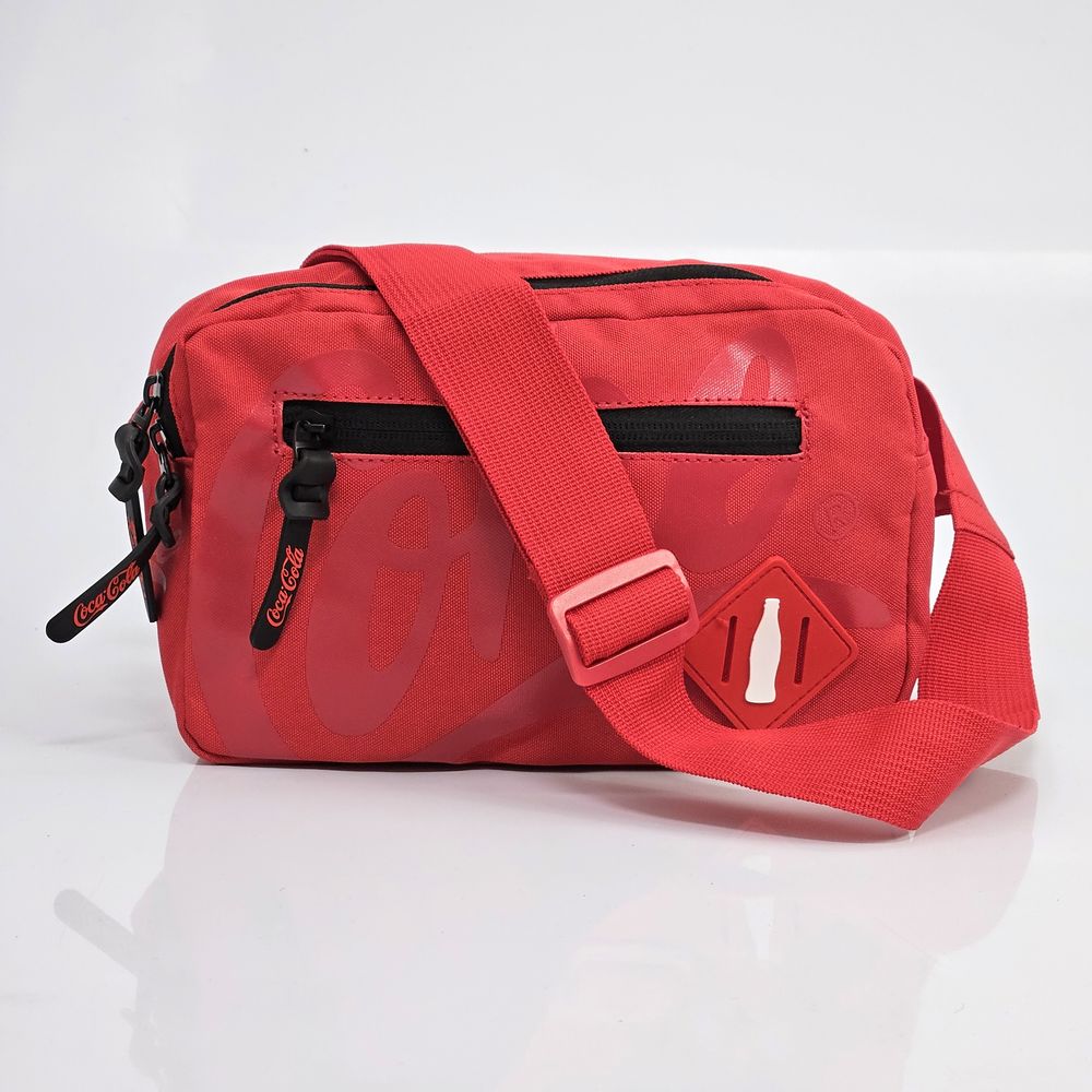 7849632-bolsa-coca-cola-transversal-string-vermelho-vandacalcados--2-