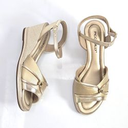 408232-sandalia-piccadilly-anabela-detalhe-ouro-vandacalcados--2-