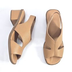 45921336-sandalia-feminina-anne-moraes-couro-salto-medio-elastico-carvalho-vandacalcados-premium--4-