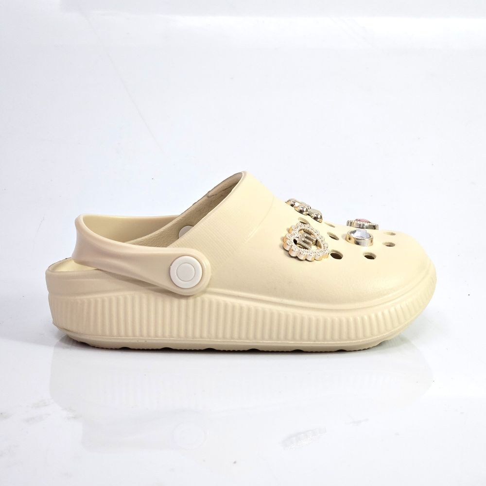 2591103-babuche-infantil-molekinha-bottoms-creme-vandinha--2-