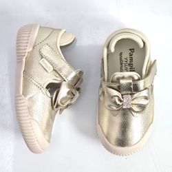 720011-tenis-pampili-yuyu-vazado-velcro-dourado-feminino-vandacalcados--4-